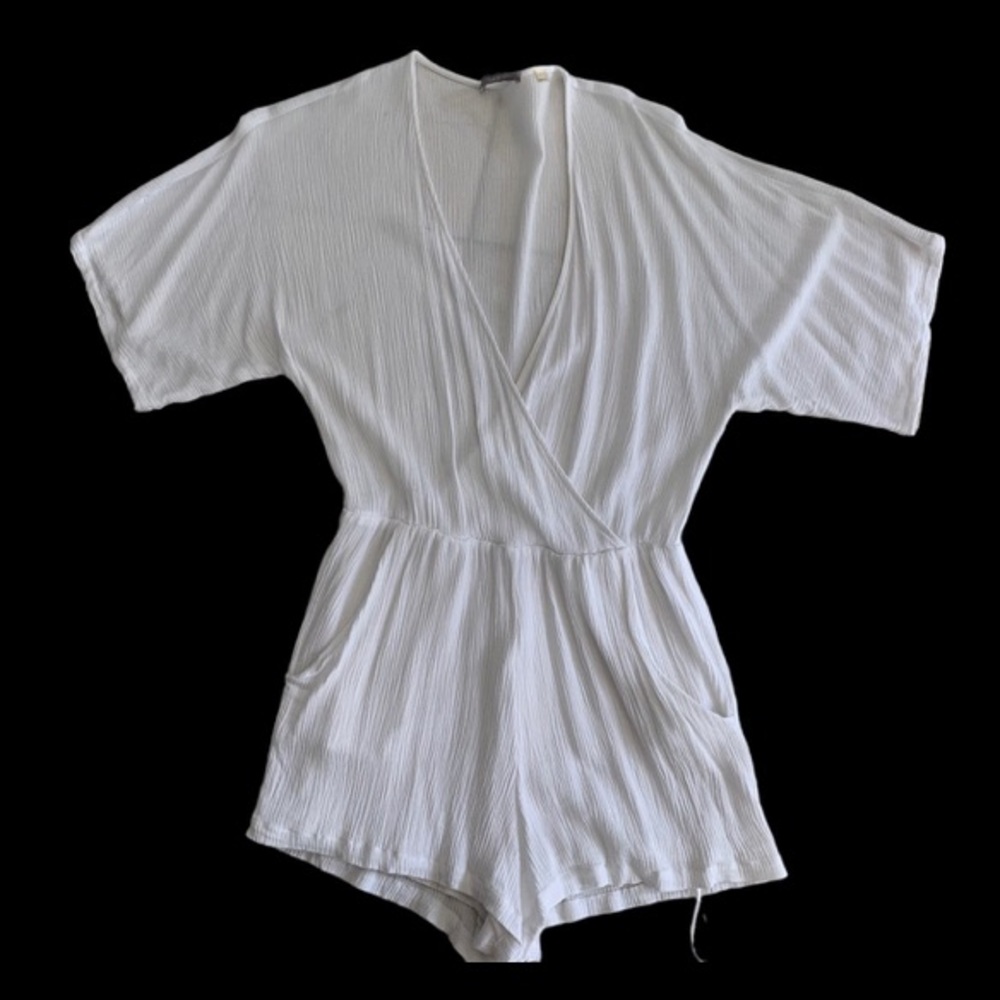 Tart Romper women’s USA size small 100% Rayon White elastic waist